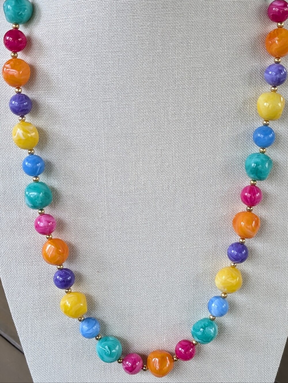 Vintage 30" Rainbow Swirl Lucite Bead Necklace | Colorful Retro Statement